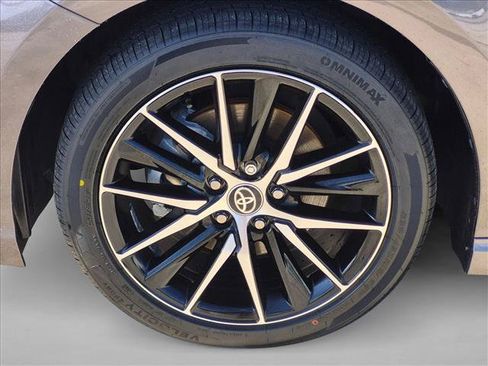 Certified 2024 Toyota Camry SE FWD image 21