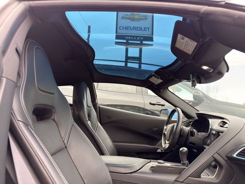 Used 2014 Chevrolet Corvette Stingray Coupe image 2