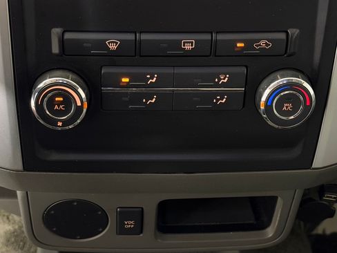 Used 2010 Nissan Frontier SE RWD image 18
