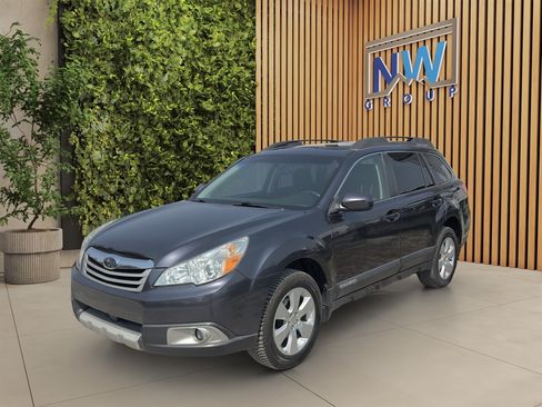 Used 2011 Subaru Outback 2.5i Premium AWD/4WD image 3
