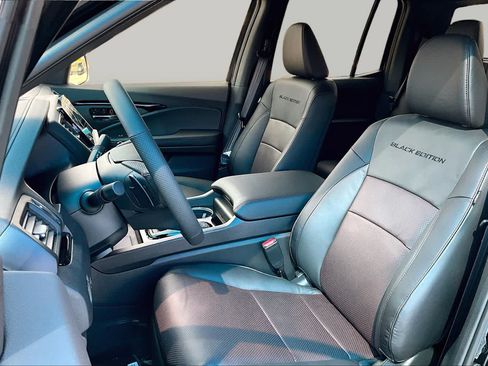 New 2026 Honda Ridgeline Black Edition image 9
