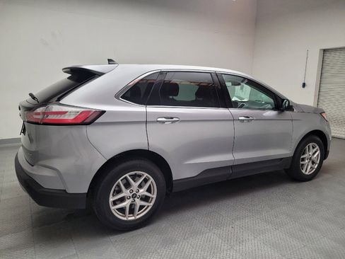 Used 2023 Ford Edge SEL image 10