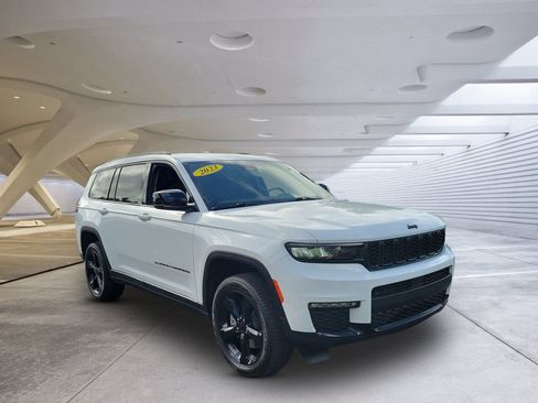 Used 2023 Jeep Grand Cherokee L Limited w/ Black Appearance Package image 1