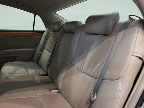 Used 2006 Toyota Avalon XLS image 11