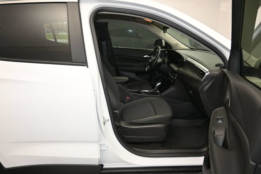Used 2024 Buick Encore GX Preferred w/ Comfort Package FWD image 25