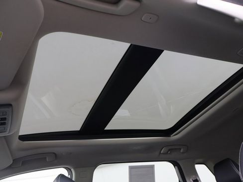 Used 2022 Nissan Rogue SL image 19