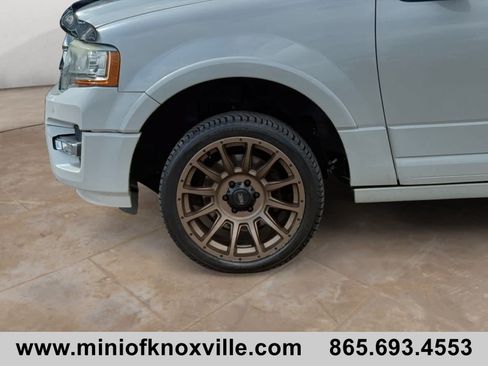 Used 2017 Ford Expedition EL Limited w/ Equipment Group 301A AWD/4WD image 9