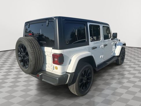 Used 2023 Jeep Wrangler Unlimited Sahara w/ Cold Weather Group AWD/4WD image 5