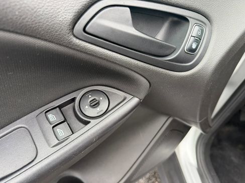 Used 2016 Ford Focus S FWD image 10