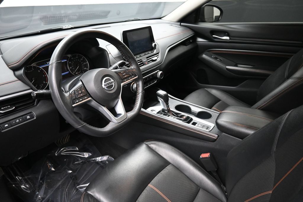 Used 2022 Nissan Altima 2.5 SR w/ Midnight Edition Package AWD/4WD image 19