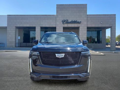 Used 2024 Cadillac Escalade ESV Sport Platinum w/ LPO, ONYX Package AWD/4WD image 2