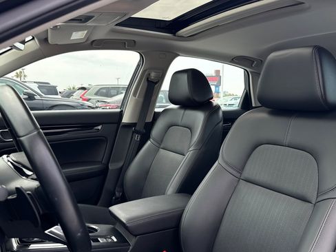 Used 2022 Honda Civic Touring image 22