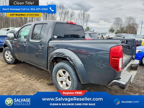 Used 2010 Nissan Frontier SE w/ Moonroof Pkg image 3