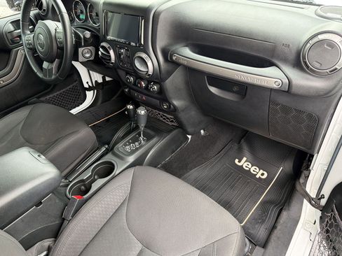 Used 2017 Jeep Wrangler Unlimited Sport w/ Quick Order Package 24S AWD/4WD image 30