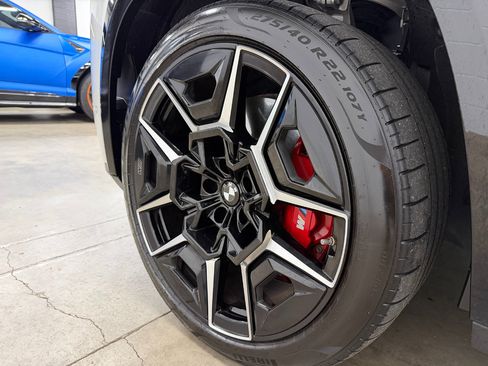 Used 2023 BMW XM image 7