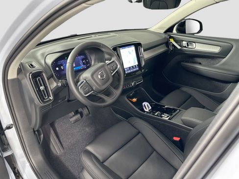 New 2026 Volvo XC40 B5 Ultra w/ Protection Package Premier image 10