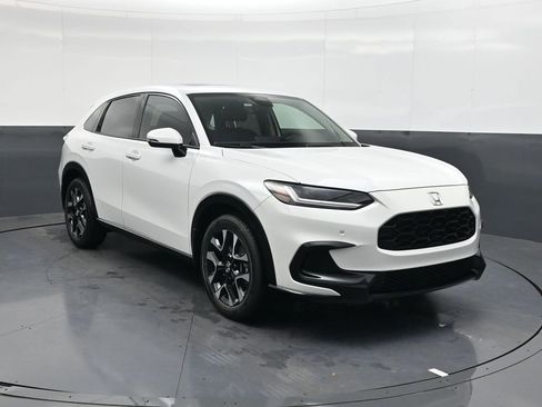 Used 2026 Honda HR-V EX-L image 2