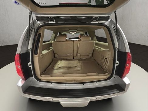 Used 2013 Chevrolet Suburban LTZ image 23