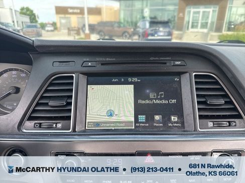 Used 2016 Hyundai Sonata Limited w/ Option Group 05 FWD image 8
