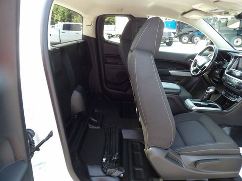 Used 2022 Chevrolet Colorado LT w/ Fleet Safety Package RWD image 31