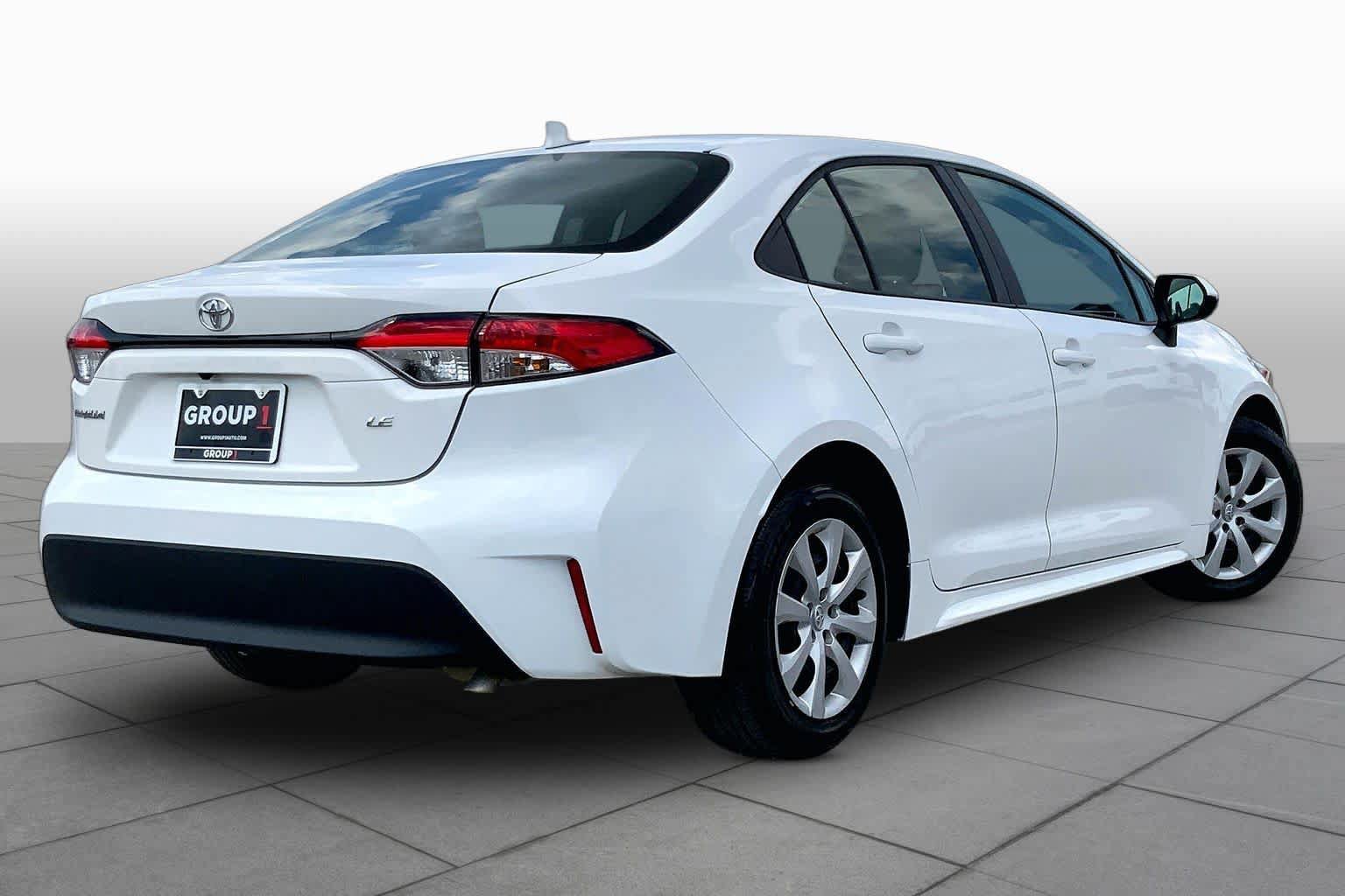 Used 2024 Toyota Corolla LE FWD image 13
