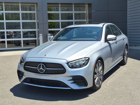 Used 2023 Mercedes-Benz E 350 4MATIC Sedan image 8