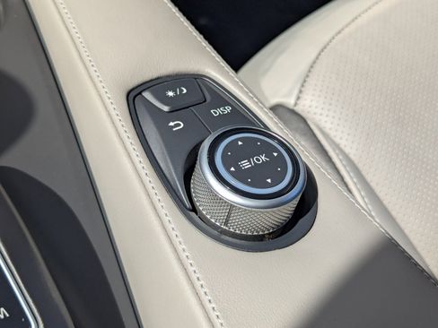 Used 2023 INFINITI QX50 Luxe w/ Accent Package FWD image 31