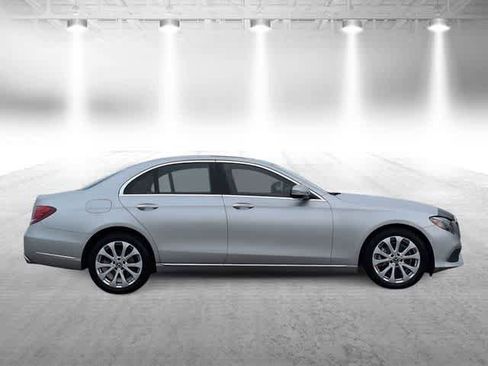 Used 2019 Mercedes-Benz E 300 4MATIC w/ Premium 1 Package image 9