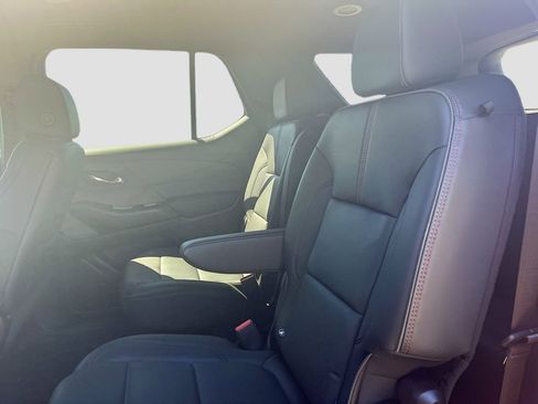 Used 2023 Chevrolet Traverse RS w/ LPO, Floor Liner Package image 25