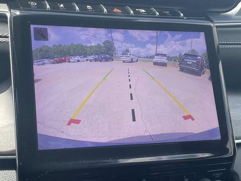 Used 2023 Jeep Grand Cherokee Limited RWD image 16