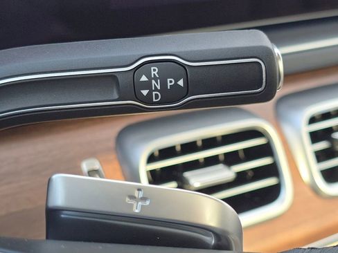 New 2026 Mercedes-Benz GLS 450 4MATIC image 33