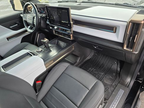 Used 2024 GMC Hummer EV 2X w/ Extreme Off-Road Package image 15