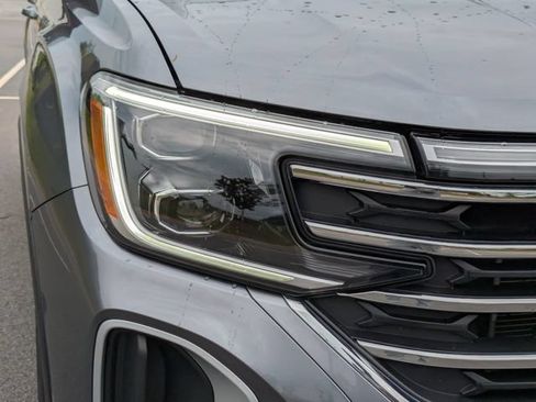 Certified 2024 Volkswagen Atlas SE FWD image 10
