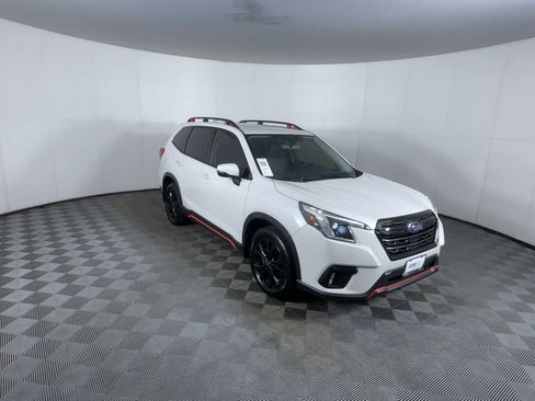 Used 2023 Subaru Forester Sport image 2