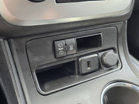 Used 2015 GMC Acadia SLE image 23