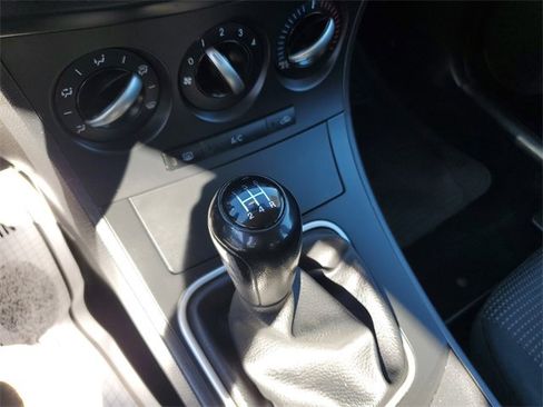 Used 2013 MAZDA MAZDA3 i SV image 18
