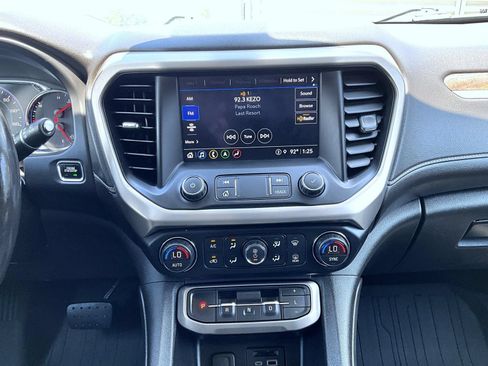 Used 2021 GMC Acadia Denali w/ Denali Ultimate Package AWD/4WD image 14