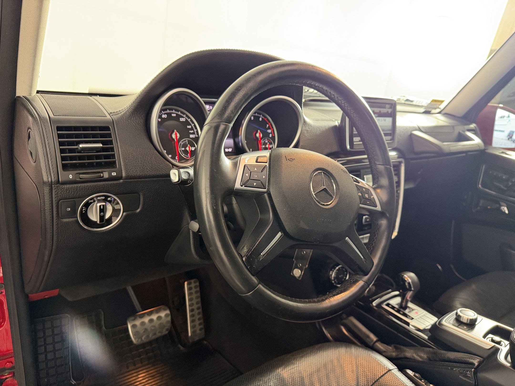 Used 2016 Mercedes-Benz G 550 image 4