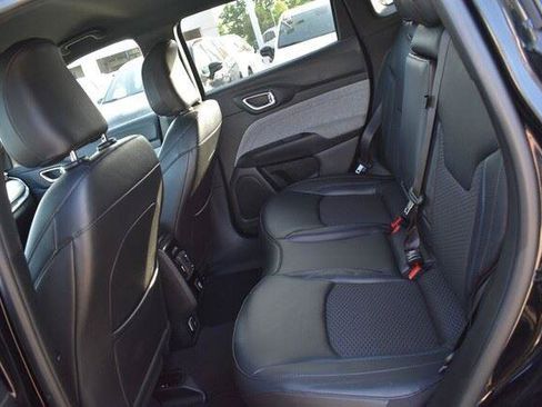 Used 2024 Jeep Compass Latitude AWD/4WD image 21