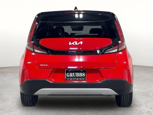 Used 2023 Kia Soul LX FWD image 5