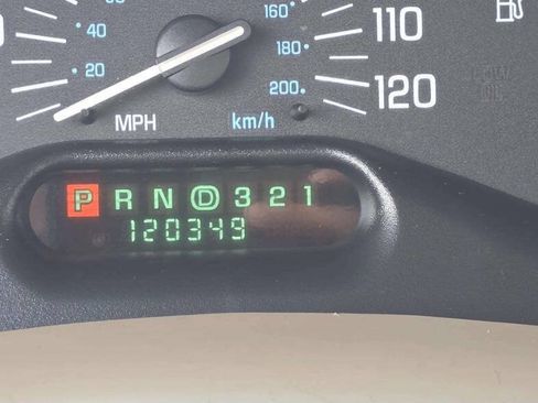 Used 2002 Buick Century Custom w/ Custom Premium Pkg FWD image 7