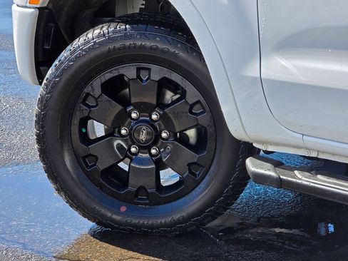 Used 2023 Ford Ranger XLT w/ Equipment Group 302A High image 7