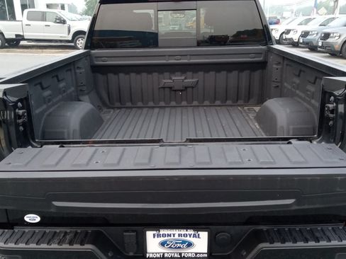 Used 2025 Chevrolet Silverado 1500 High Country w/ Midnight Edition AWD/4WD image 13