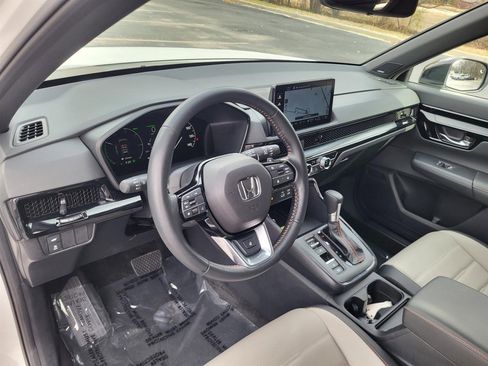 Used 2025 Honda CR-V Sport Touring image 11