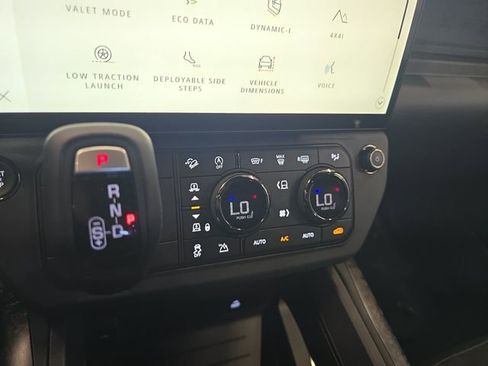New 2026 Land Rover Defender 110 OCTA AWD/4WD image 17