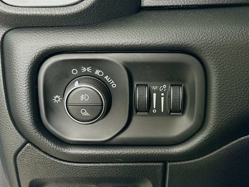Used 2026 RAM 1500 Laramie AWD/4WD image 10