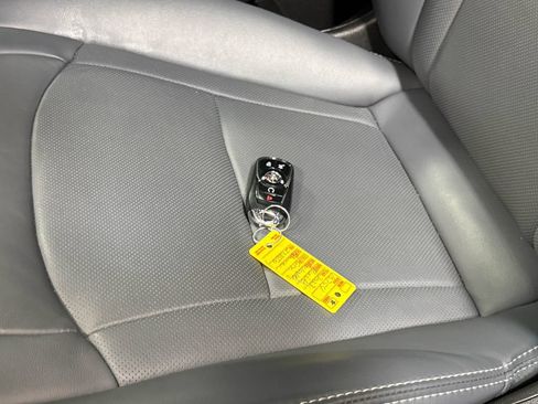 Used 2023 Buick Enclave Essence w/ Experience Buick Package AWD/4WD image 20