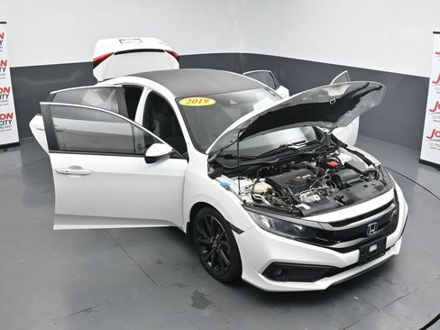 Used 2019 Honda Civic Sport image 40