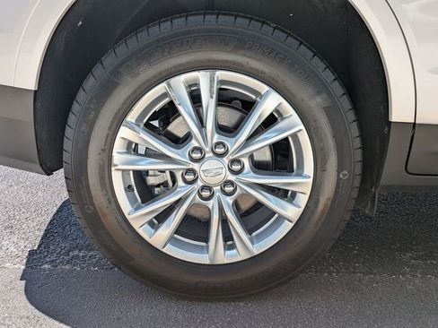 Certified 2025 Cadillac XT5 Luxury w/ LPO, Floor Liner Package FWD image 12
