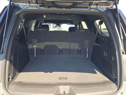 Certified 2025 Chevrolet Suburban LS image 19